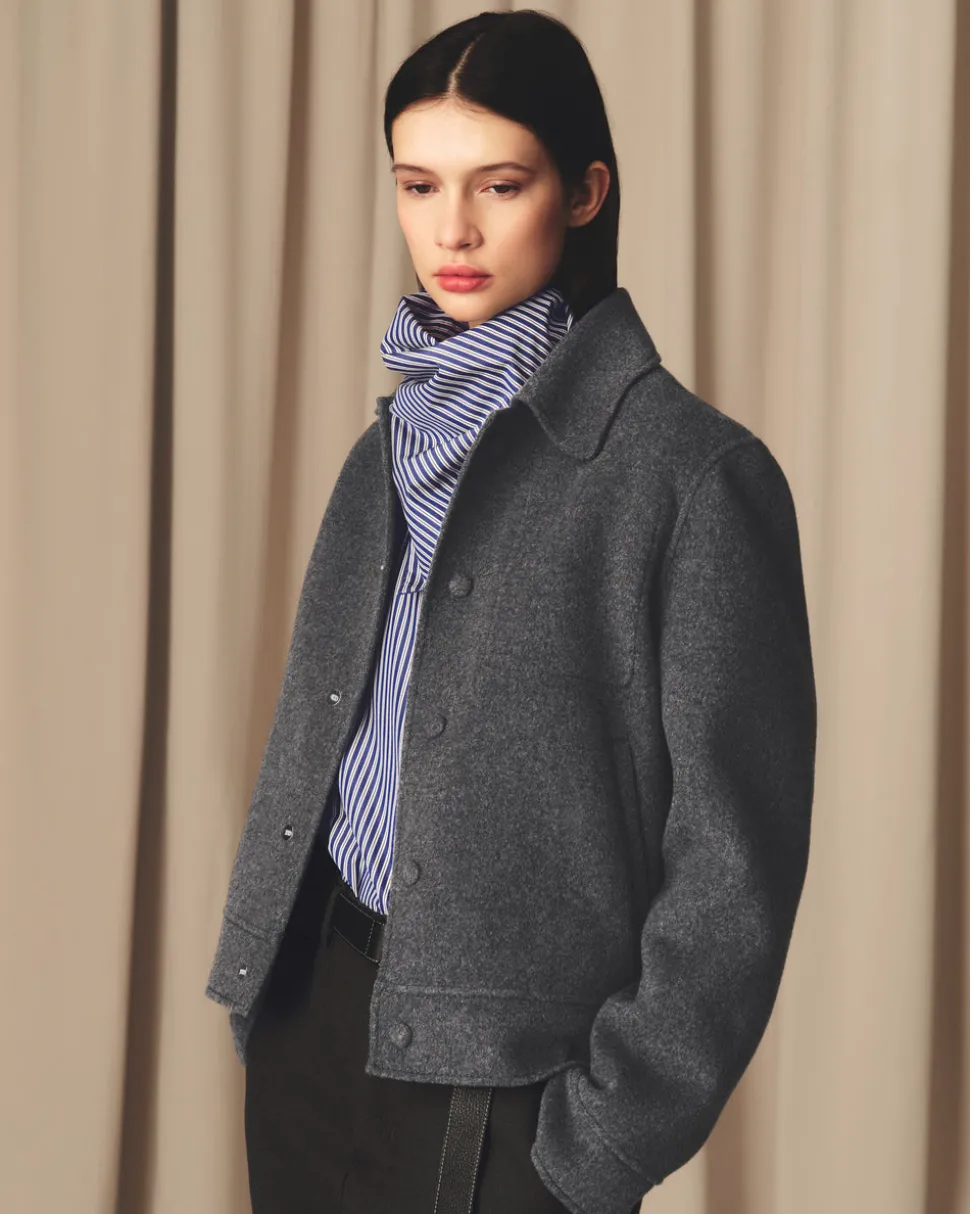 Blouson Gris Boule Boutonné En Laine