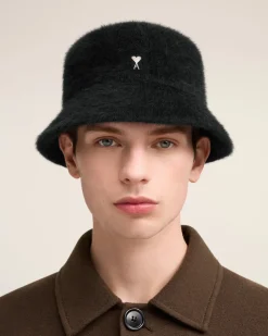 Bob Rivet Noir Ami de Coeur En Laine