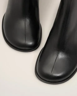 Bottes Piano Noires A Bout Anatomique En Cuir