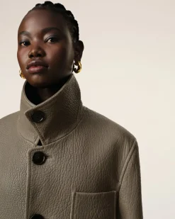 Veste Taupe Boutonnée En Cuir